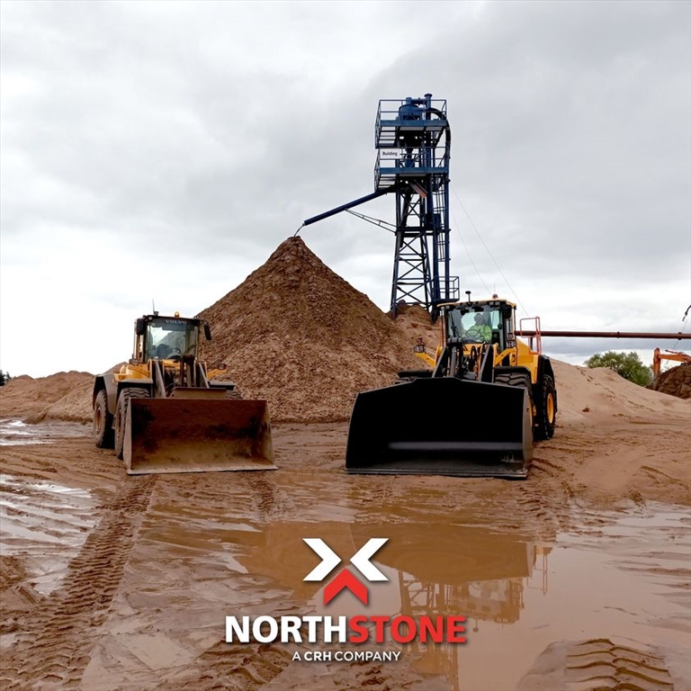 New Volvo L180H into service at Hutchinson’s Sand Site, Toomebridge. 